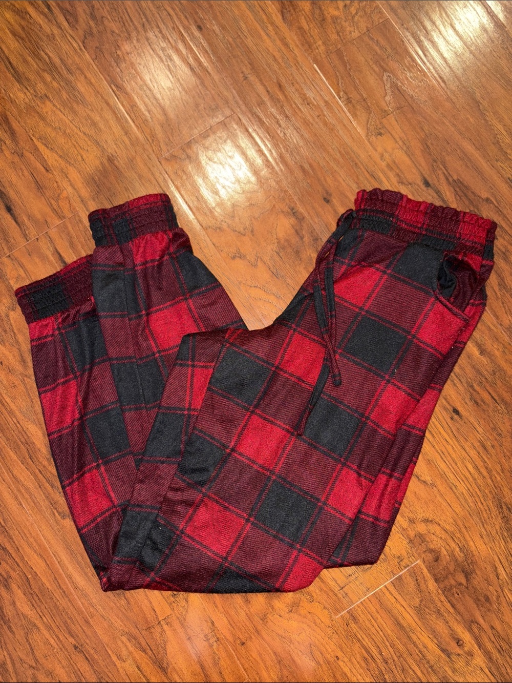Maurices Red and Black Plaid Jogger Pants Size Small Long